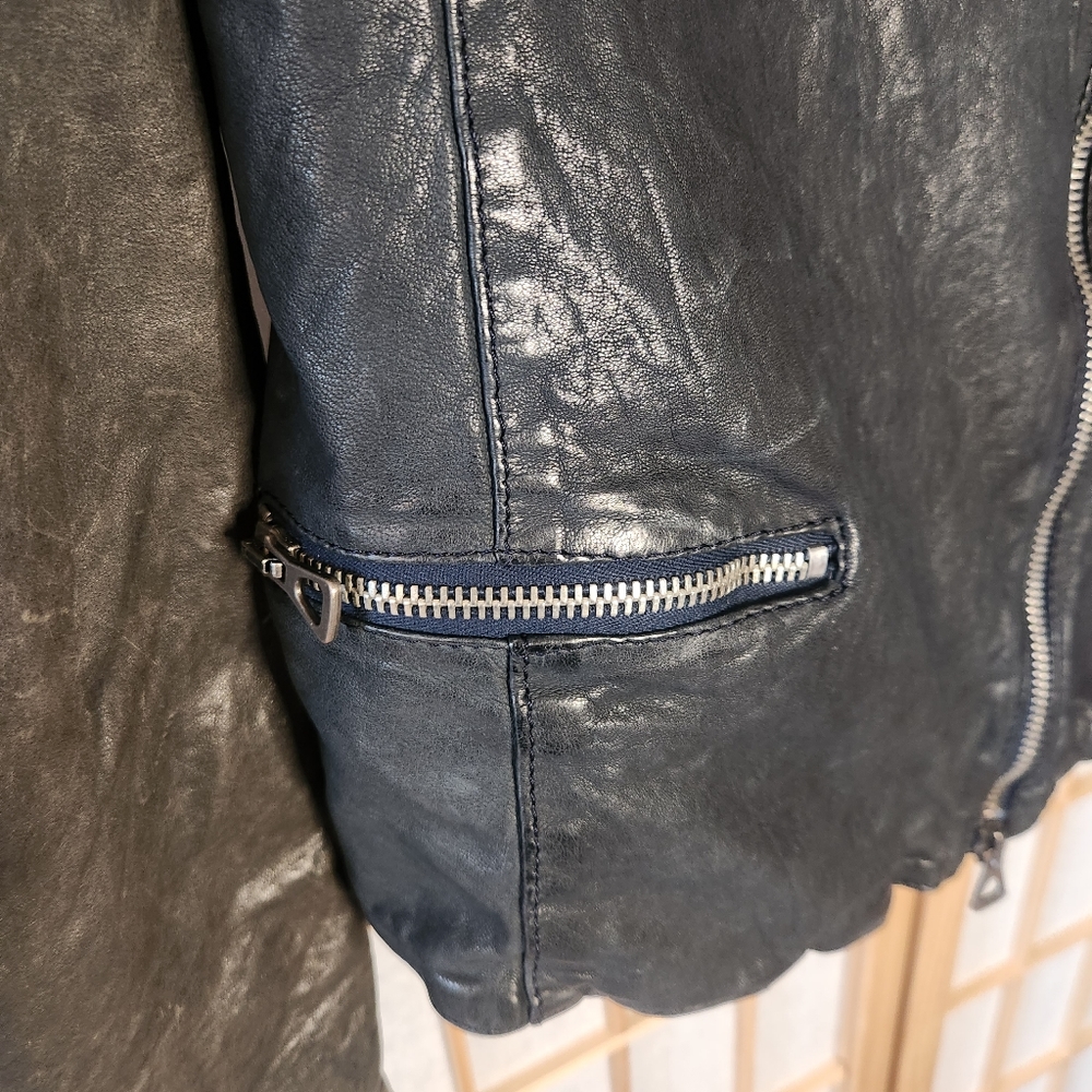 Italian Leather Jacket - Picture 4 of 7